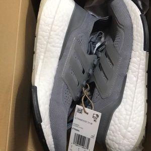 NEW Addias Ultraboost 21 W 5.5 Youth 7 women  Primeblue Running shoe BNiB